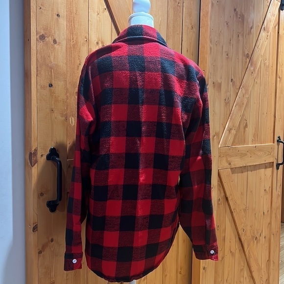 RED and Black Buffalo Flannel Plaid Shirt Men’s 15” Neck Durable Thick Material - Picture 2 of 4